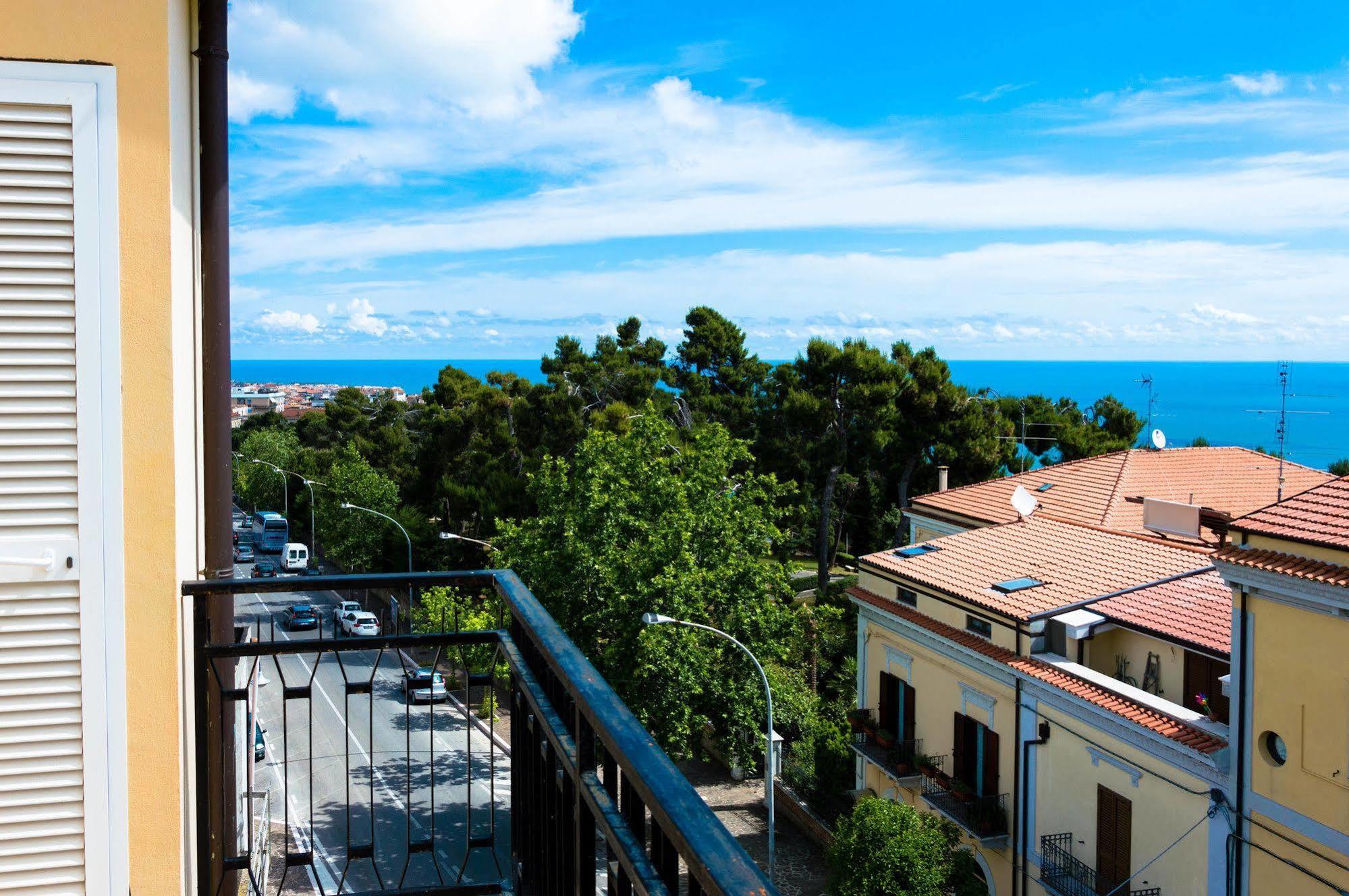 Hotel Dei Sette Васто Экстерьер фото
